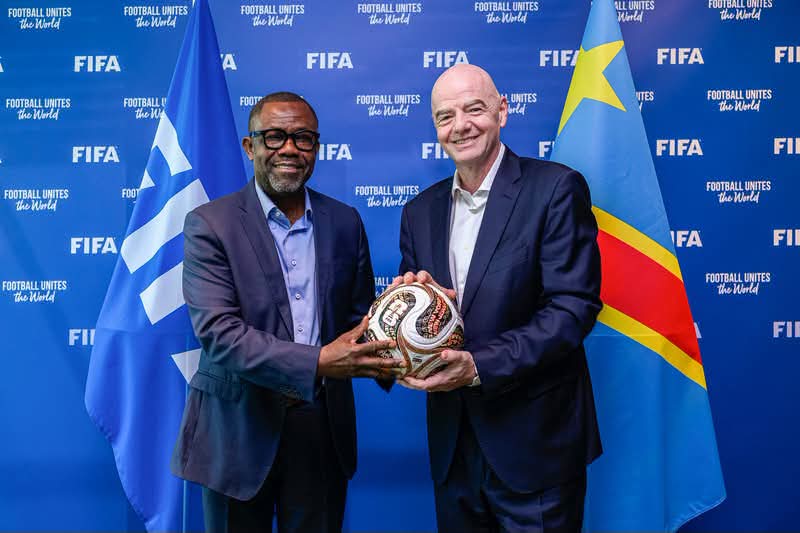 Veron Mosengo reçu par Gianni Infantino