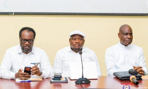 C64 durcit le ton : pas de dialogue sans renoncement au projet de changement de la Constitution