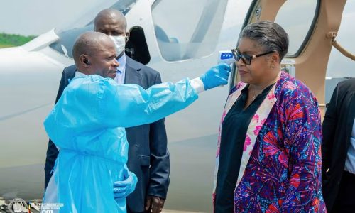 Kisangani : La Première Ministre Judith Suminwa renforce la riposte contre Ebola