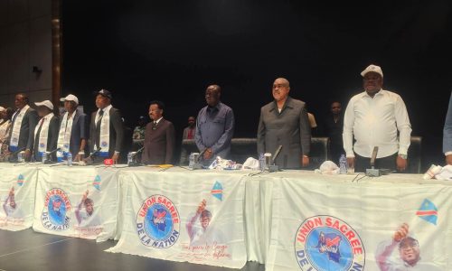 L’Union Sacrée condamne les « propos subversifs » de la CENCO et réaffirme son soutien à Tshisekedi