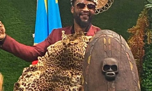 Fally Ipupa honoré par la communauté ANA MONGO