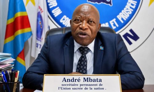 André Mbata persiste et signe : plus de 900 partis mobilisés pour défendre les institutions