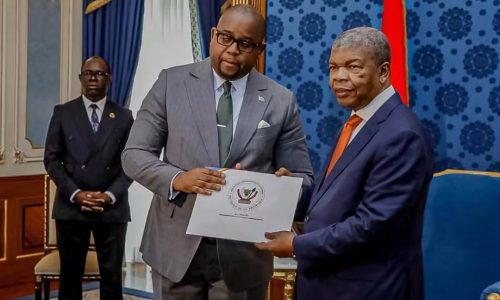 Tshisekedi adresse un message confidentiel à João Lourenço
