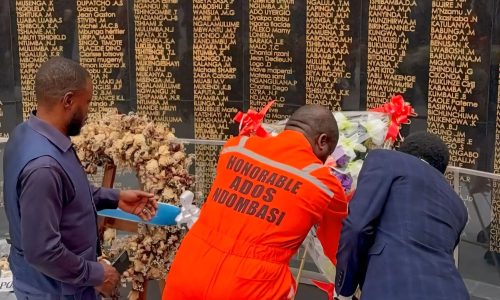 Ados Ndombasi au Mémorial du GENOCOST, un appel à l’unité nationale