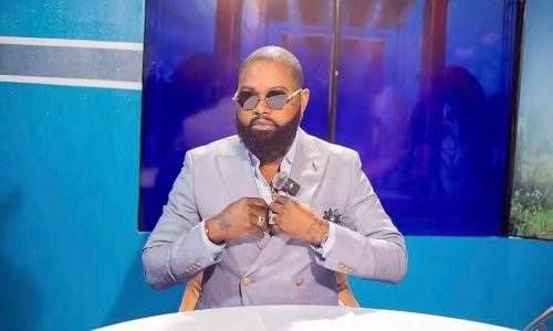 Ferre Gola donne la force à Koffi Olomidé pour son concert au Stade Roi Baudouin