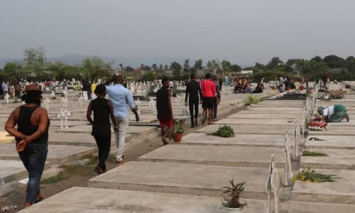 Le 1er août, journée de recueillement en mémoire des parents, des disparus et des soldats tombés à l’Est