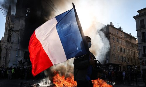 Une journée de chaos et de tensions en France : le point sur la mobilisation du 17 octobre
